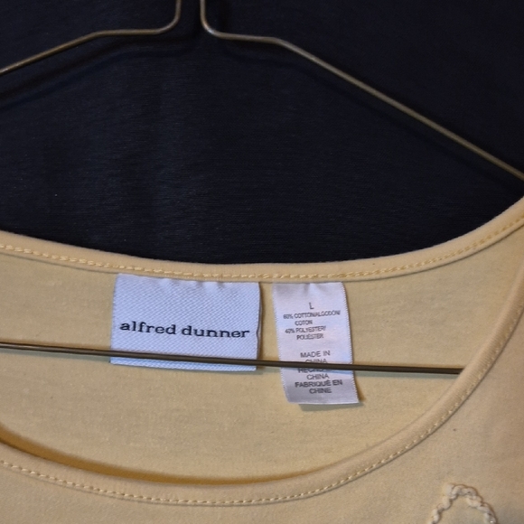 Alfred Dunner Pale Yellow Floral Appliqué Short Sleeve Tee - Picture 2 of 3